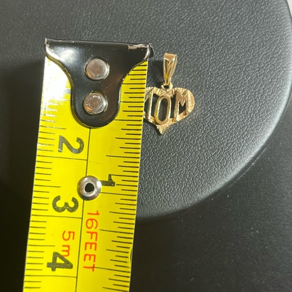 10k gold “Mom” pendant charm. Necklace or bracelet. - Picture 5 of 5